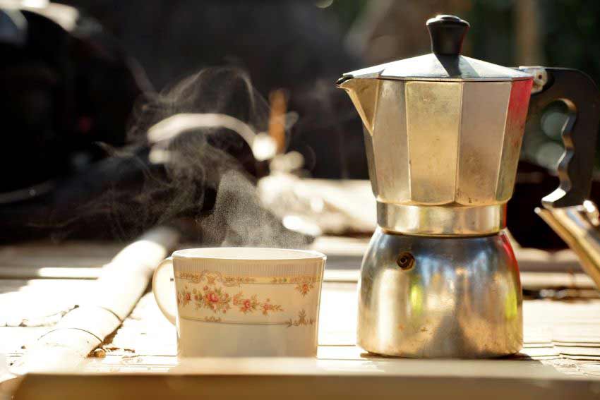 Cafetera de bar pequeña para espacios reducidos